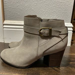 Cole Haan, light grey booties, Size 8B